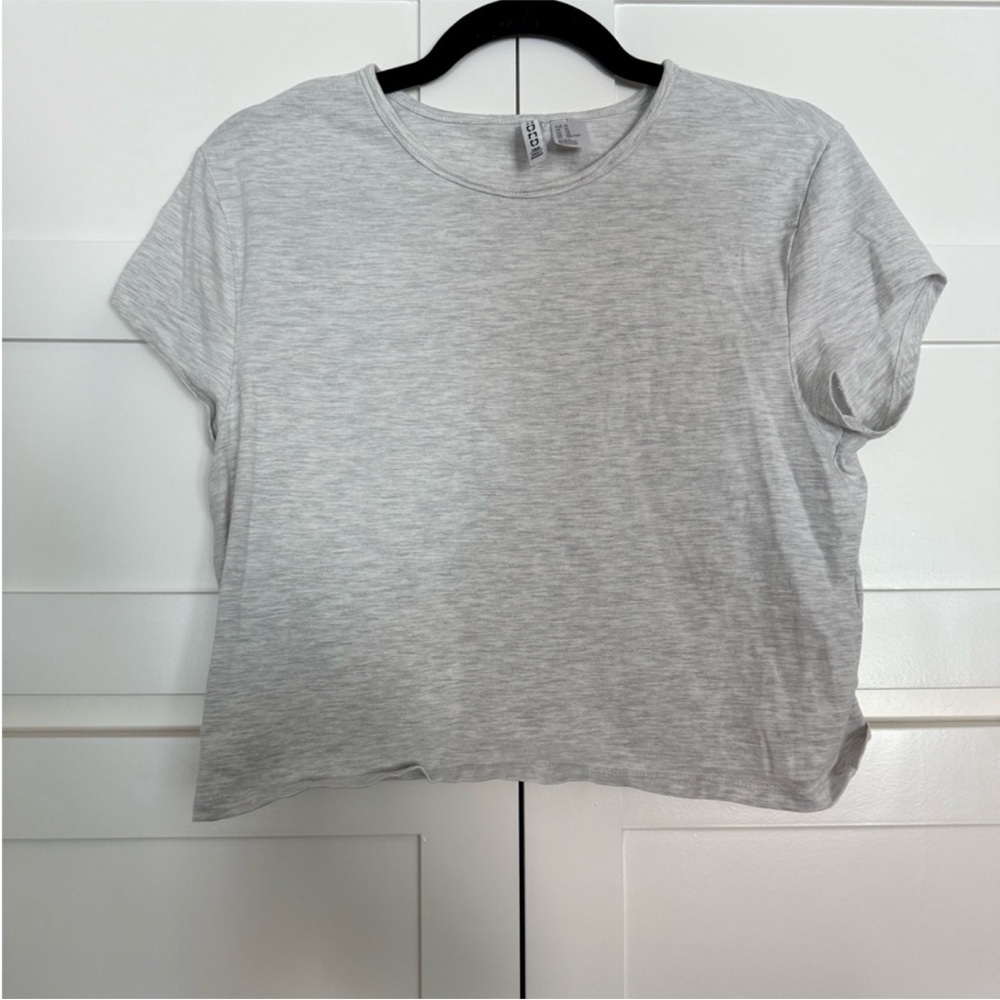 H&M Light Gray Crop Top